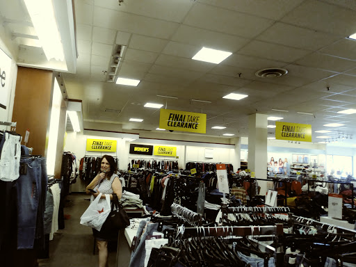 Shopping Mall «Vintage Faire Mall», reviews and photos, 3401 Dale Rd #483, Modesto, CA 95356, USA