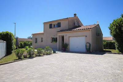 Elodie PARADISO - Conseillère en immobilier Iad - Oraison et alentours - Alpes de Haute Provence à Oraison