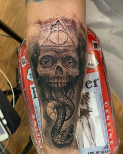 Explore mother of 5 tattoo ideas, creative tattoo ideas in Bethlehem, available at Black Rose Ink