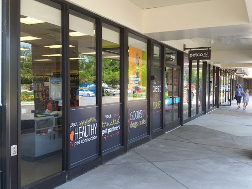 Pet Supply Store «Petco Animal Supplies», reviews and photos, 2727 Pfingsten Rd #8, Glenview, IL 60026, USA