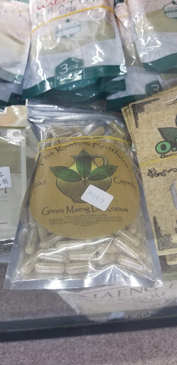 Vaporizer Store «Vapor Spot & Smoke Shop», reviews and photos, 2637 SW College Rd, Ocala, FL 34471, USA