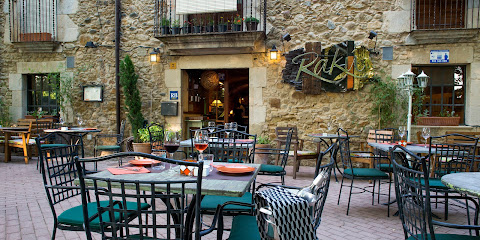 Rakú - Plaça del Firal, 3, 17121 Corçà, Girona, Spain