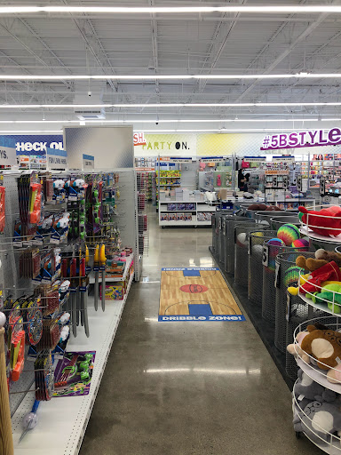 Variety Store «Five Below», reviews and photos, 2897 S Rochester Rd, Rochester Hills, MI 48307, USA