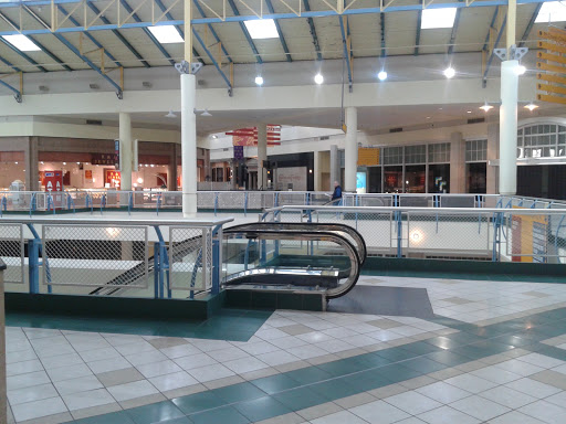 Shopping Mall «The Mall at The Source», reviews and photos, 1504 Old Country Rd, Westbury, NY 11590, USA