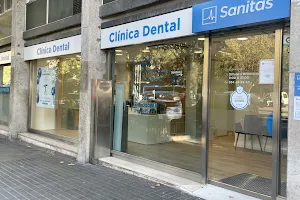 Clínica Dental Milenium Diagonal - Sanitas image