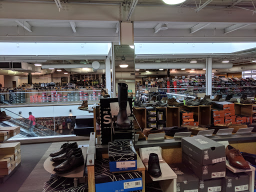 Shoe Store «DSW Designer Shoe Warehouse», reviews and photos, 60 NJ-17, Paramus, NJ 07652, USA