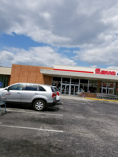 Grocery Store «Save-A-Lot», reviews and photos, 1117 E Commercial St, Springfield, MO 65803, USA