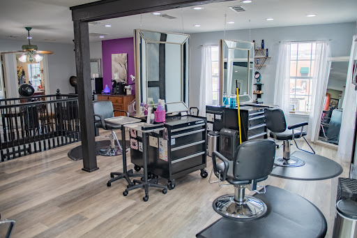 Hair Salon «One Salon.me», reviews and photos, 110 S Barton St, Grapevine, TX 76051, USA