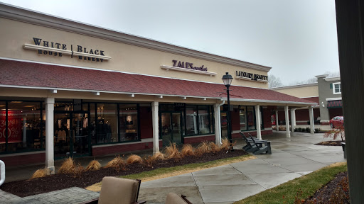 Shopping Mall «Clinton Crossing Premium Outlets», reviews and photos, 20 Killingworth Turnpike, Clinton, CT 06413, USA