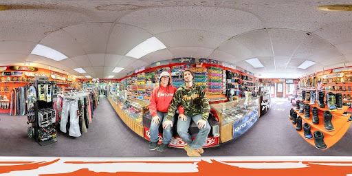 Skateboard Shop «Funtastik Skate and Snowboard Shop», reviews and photos, 18 W Main St, Mechanicsburg, PA 17055, USA