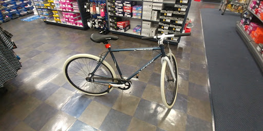 Sporting Goods Store «Big 5 Sporting Goods», reviews and photos, 4794 Manzanita Ave #1, Carmichael, CA 95608, USA