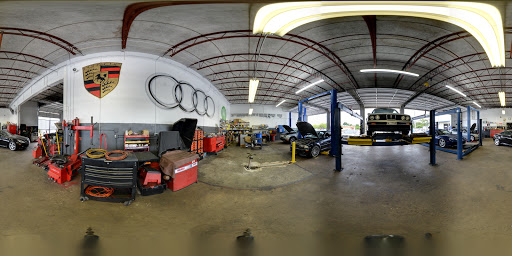 Auto Repair Shop «Euro Auto Performance», reviews and photos, 299 E Oakland Park Blvd, Oakland Park, FL 33334, USA