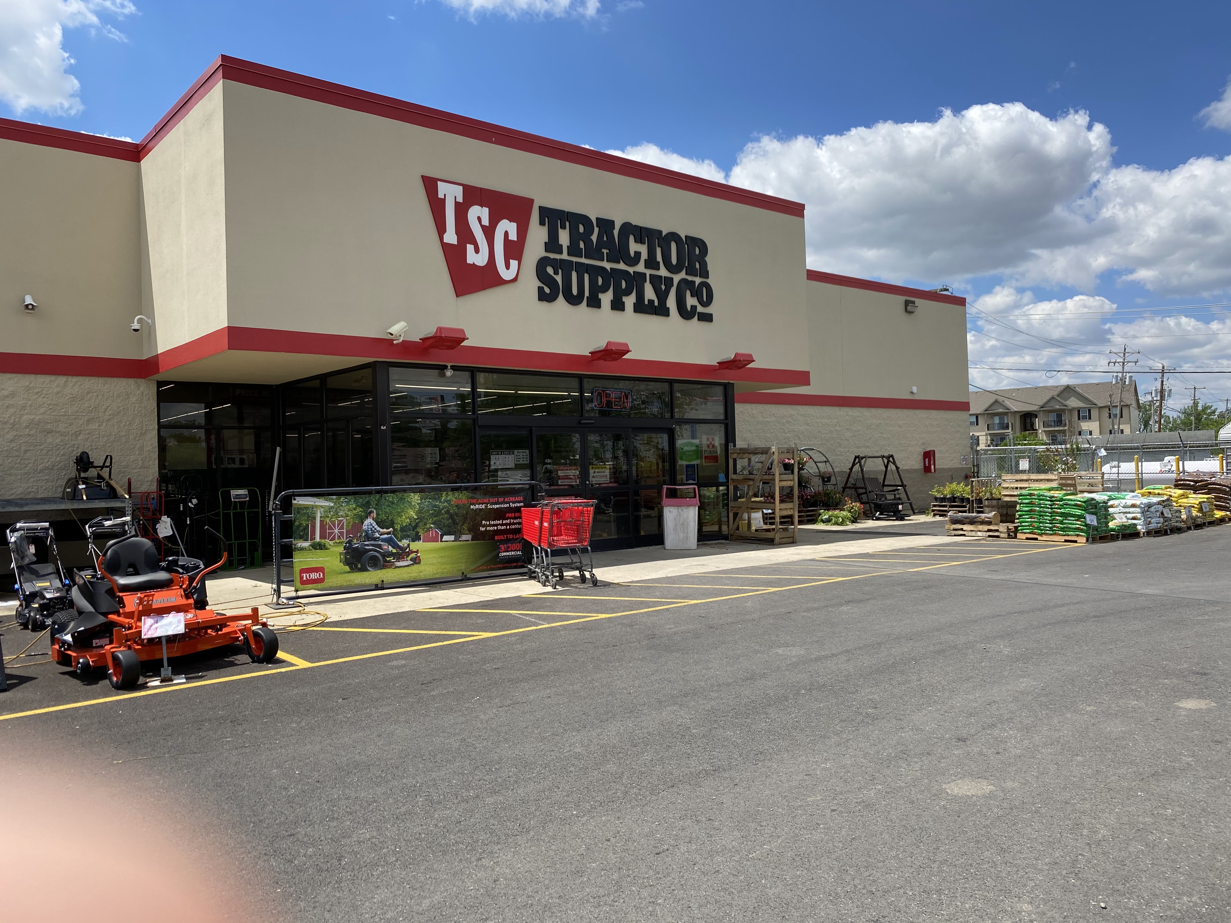 Tractor Supply - Columbus OH