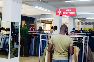 Think Twice Second Hand Clothes - Meru image