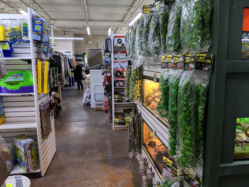 Pet Supply Store «Buckles Feed Depot & Pet Supply», reviews and photos, 220 S 4th St, Lafayette, IN 47901, USA