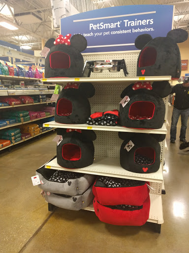 Pet Supply Store «PetSmart», reviews and photos, 5465 Dressler Rd NW, North Canton, OH 44720, USA