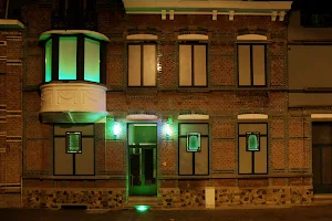 Casa Verde image