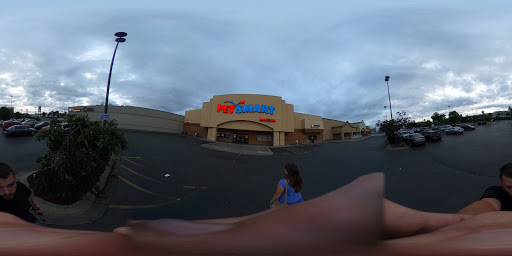 Pet Supply Store «PetSmart», reviews and photos, 13000 Aurora Ave N, Seattle, WA 98133, USA