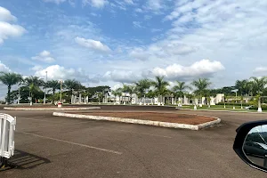 Presidential Palace's Grounds image