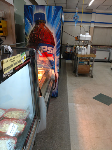 Grocery Store «Farmers Market», reviews and photos, 103 W 2nd St N, Wright City, MO 63390, USA