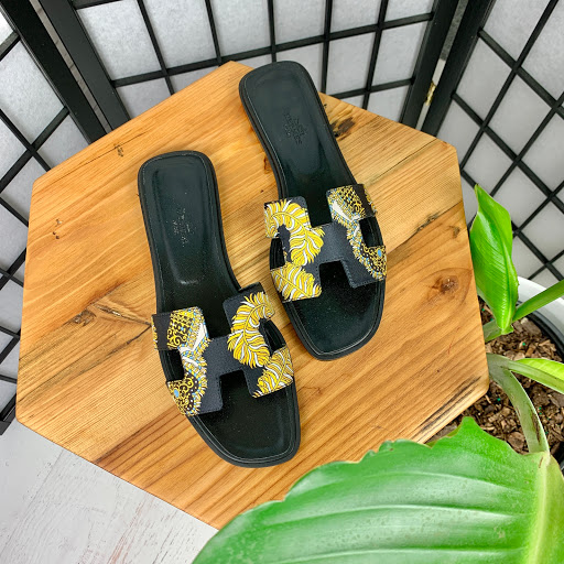 Consignment Shop «Sell Your Sole Consignment Boutique», reviews and photos, 2121 1st Ave Suite 101, Seattle, WA 98121, USA