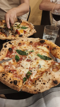 Pizza du Restaurant italien Fratelli Parisi.. Brasserie italienne à Lyon - n°13