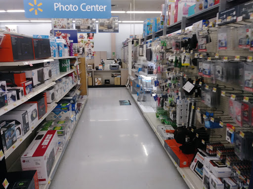 Discount Store «Walmart», reviews and photos, 13020 Riverdale Dr NW, Coon Rapids, MN 55448, USA