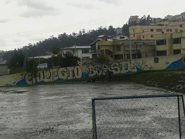 Colegio Particular Brasil - Quito