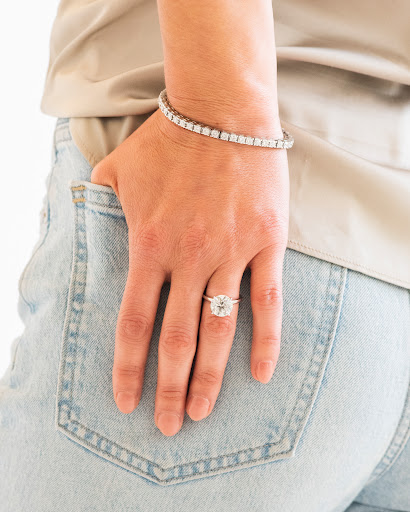 Jewelry Store «Mountz Jewelers», reviews and photos, 4520 Jonestown Rd, Harrisburg, PA 17109, USA