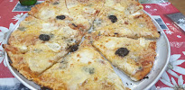Plats et boissons du Pizzeria Pizzas Les Colonnes à Saint-Bonnet-en-Champsaur - n°7