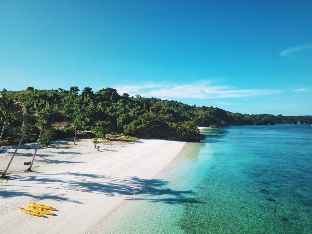 Foto de Playa de Iligan con playa amplia