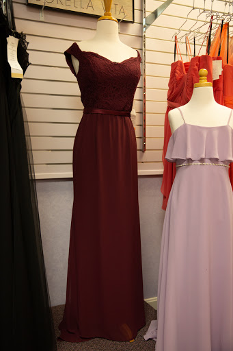 Bridal Shop «Lavender Bridal Salon», reviews and photos, 218 W 3rd St, Dover, OH 44622, USA