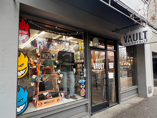 Snowboard Shop «The Vault - Snowboards & Skateboards», reviews and photos, 227 G St, Davis, CA 95616, USA