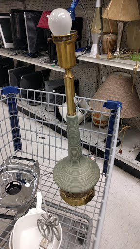 Thrift Store «Deseret Industries», reviews and photos, 1020 W Broadway Rd, Mesa, AZ 85210, USA