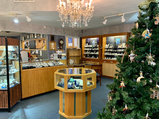 Jewelry Store «Timmreck & Mc Nicol Jewelers», reviews and photos, 428 NE 3rd St, McMinnville, OR 97128, USA