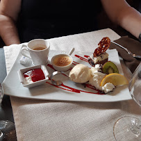 Plats et boissons du Restaurant français Hostellerie du Cerf Blanc à Neuhaeusel - n°2
