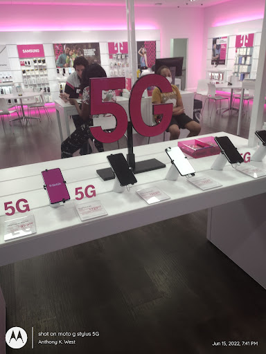 Cell Phone Store «T-Mobile», reviews and photos, 1424 N Expy, Griffin, GA 30223, USA