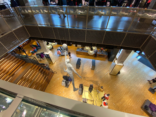 Clothing Store «Nike Portland», reviews and photos, 638 SW 5th Ave, Portland, OR 97201, USA