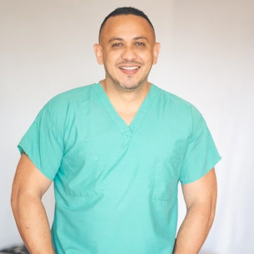 Dr. Javier Garcia Aguas, Médico general - Médico
