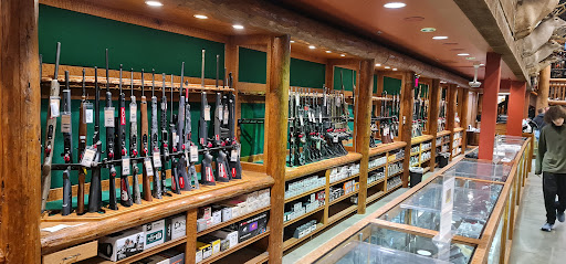 Sporting Goods Store «Bass Pro Shops», reviews and photos, 4500 Baldwin Rd, Auburn Hills, MI 48326, USA