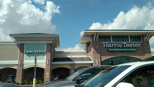 Grocery Store «Harris Teeter», reviews and photos, 3501 Oleander Dr, Wilmington, NC 28403, USA