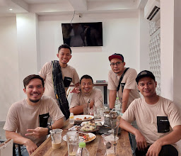 Kedai Locale photo