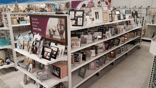 Clothing Store «Ross Dress for Less», reviews and photos, 5635 Woodruff Ave, Lakewood, CA 90713, USA