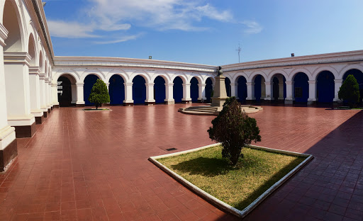 Paraninfo Universidad Nacional De Trujillo