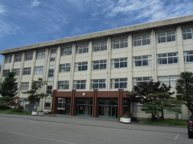 富山県立入善高等学校