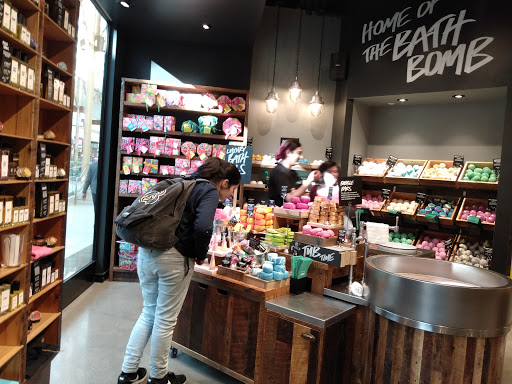 Cosmetics Store «Lush Cosmetics», reviews and photos, 99 Rockingham Park Blvd, Salem, NH 03079, USA