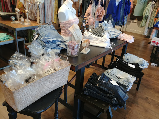 Boutique «Apricot Lane», reviews and photos, 8111 E 21st St N, Wichita, KS 67206, USA