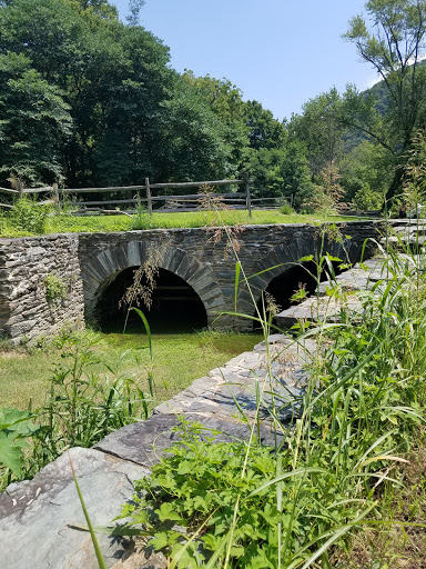 Bicycle Store «Harpers Ferry Outfitters & Bike Shop», reviews and photos, 129 Potomac St, Harpers Ferry, WV 25425, USA