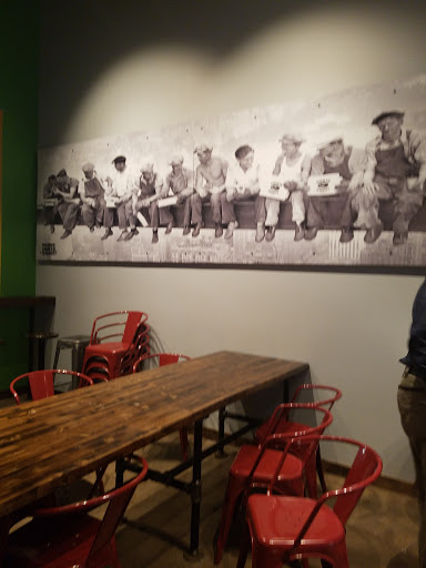 Donut Shop «Hurts Donut», reviews and photos, 5513 Mills Civic Pkwy #105, West Des Moines, IA 50266, USA