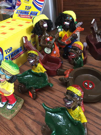 Tobacco Shop «Lombard Tobacco», reviews and photos, 890 E Roosevelt Rd, Lombard, IL 60148, USA